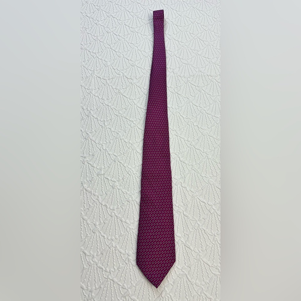 Vineyard Vines Purple Textured Silk Tie 100% Silk